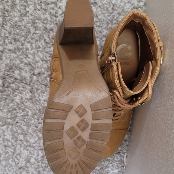 Boots - Picture 2 of 3